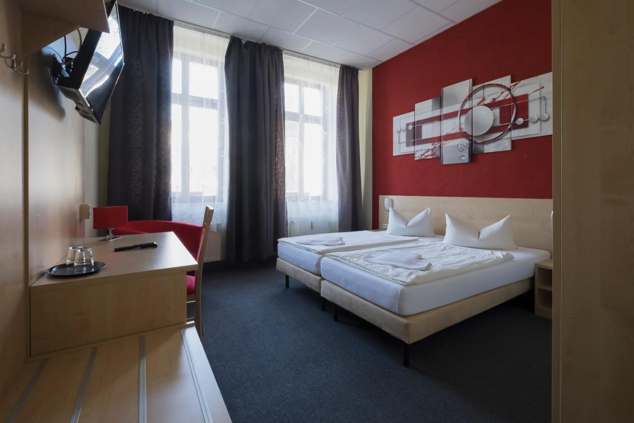 Gaestehaus Lisakowski Pension Am Brautwiesenpark Görlitz Екстериор снимка