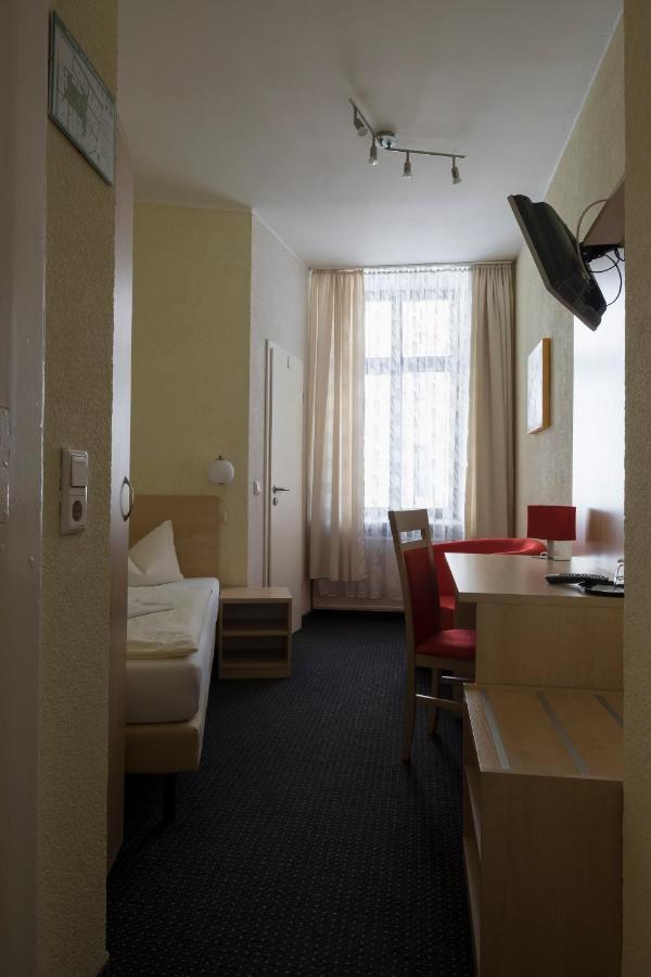 Gaestehaus Lisakowski Pension Am Brautwiesenpark Görlitz Екстериор снимка