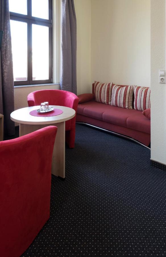 Gaestehaus Lisakowski Pension Am Brautwiesenpark Görlitz Екстериор снимка